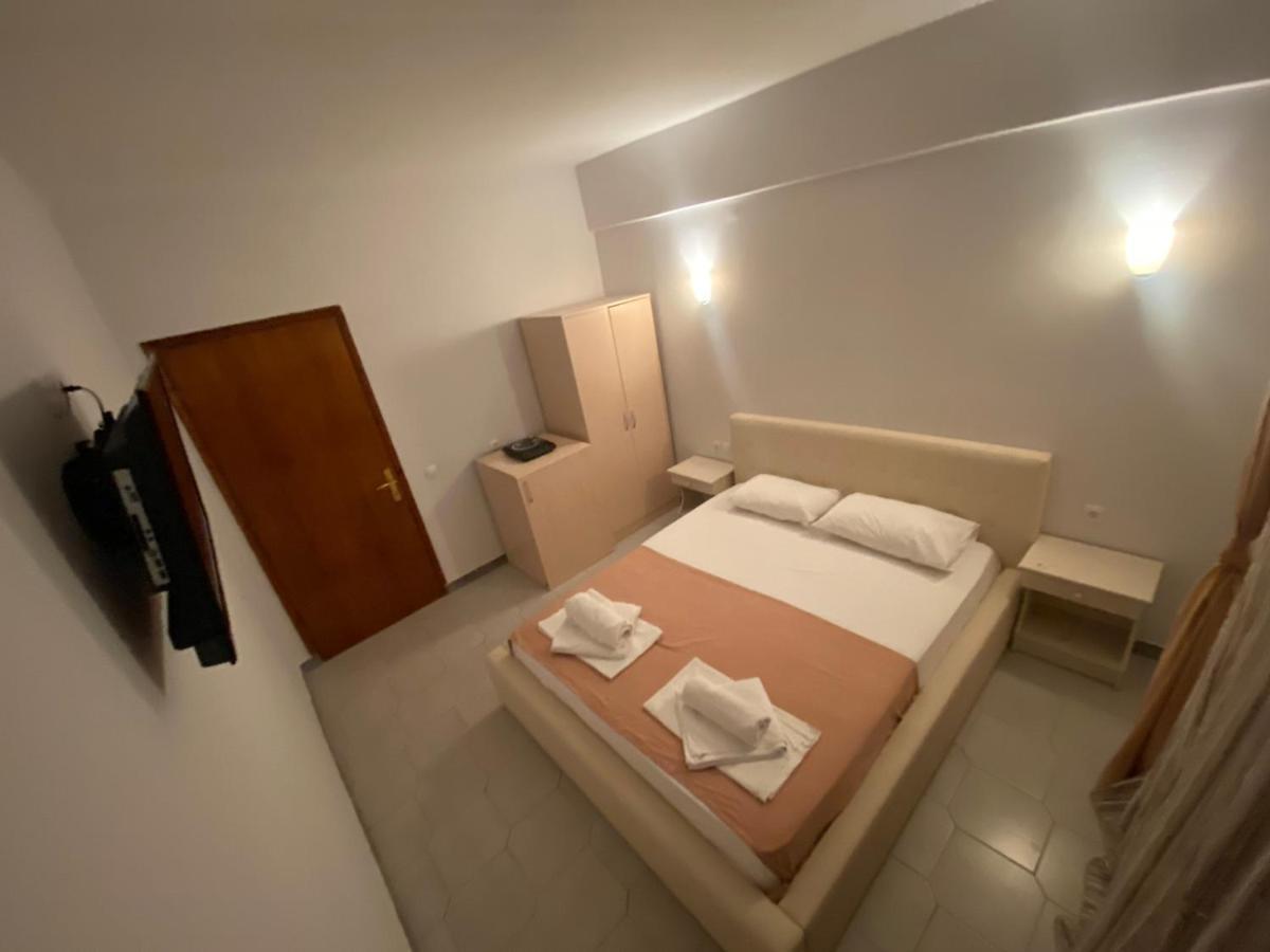 Delfino Hotel モラ・カリヴァ エクステリア 写真